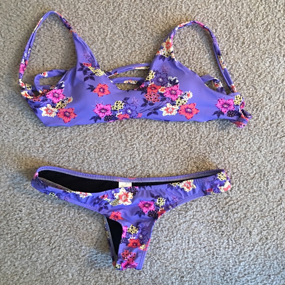 AMA bikini top and bottom
